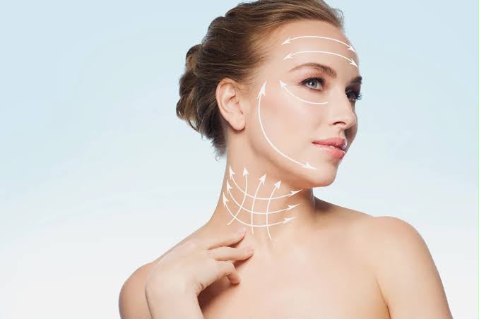 Lifting viso e collo da EsteCenter Istanbul