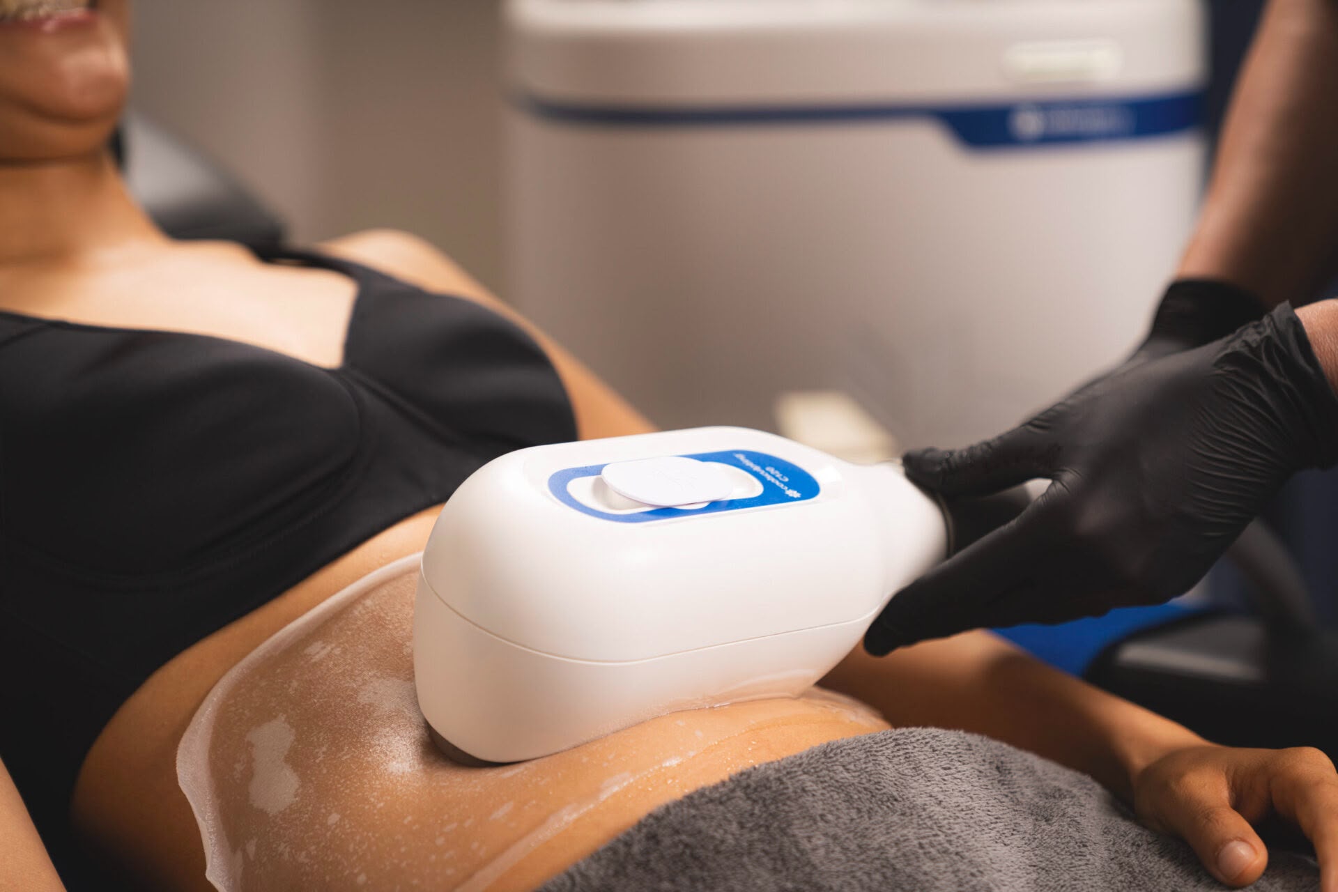 CoolSculpting Cryolipolysis Fat Reduction presso EsteCenter Istanbul