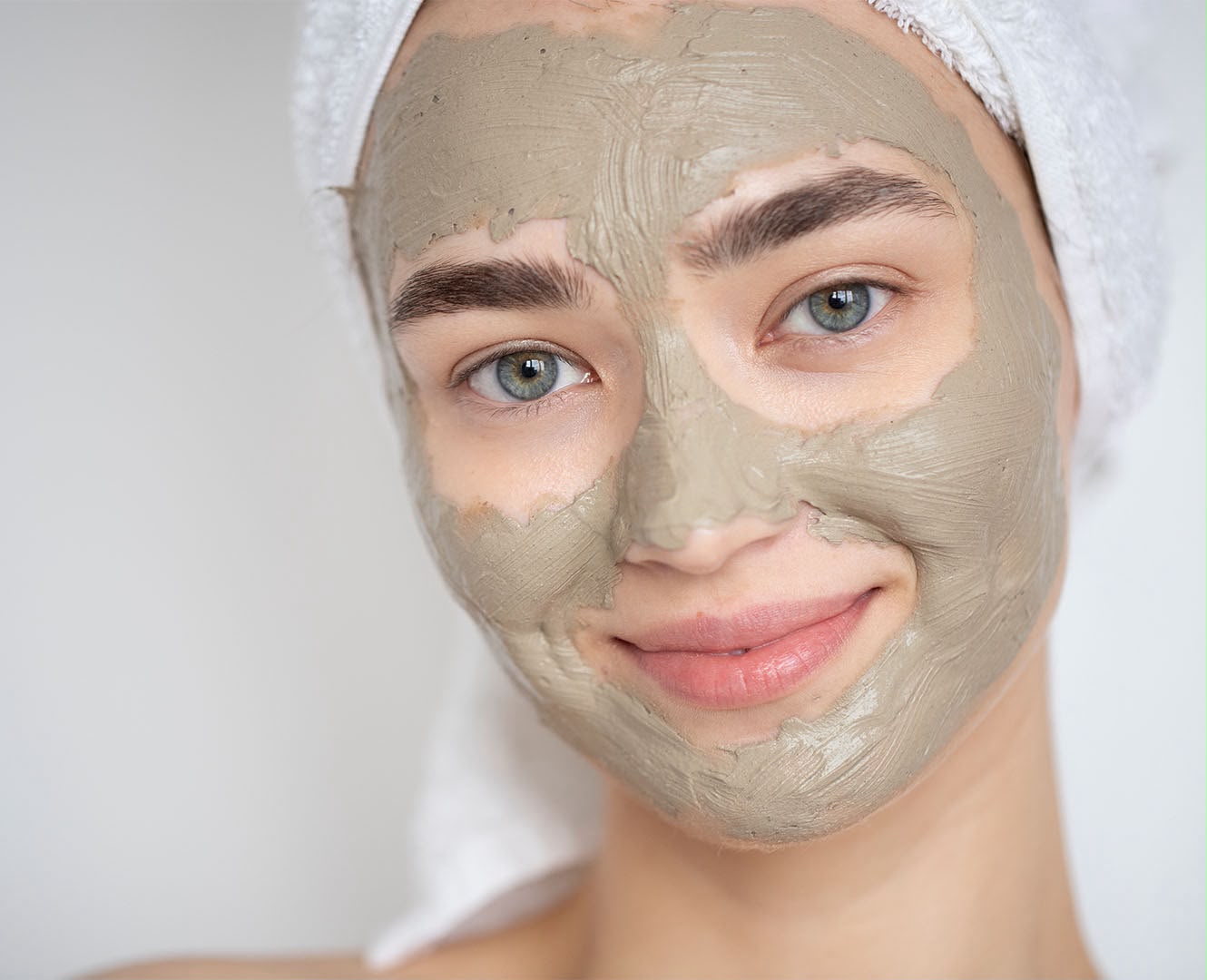 Peeling depigmentante Cosmelan e Dermamelan a EsteCenter Istanbul