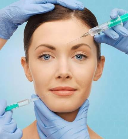 Rimodellamento della fronte con filler in EsteCenter Istanbul